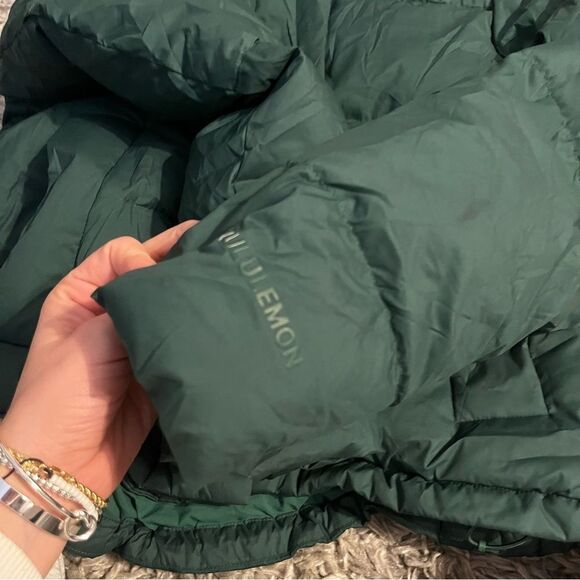 Lululemon wunder puff cropped jacket size 2 Everglades green - Picture 3 of 6